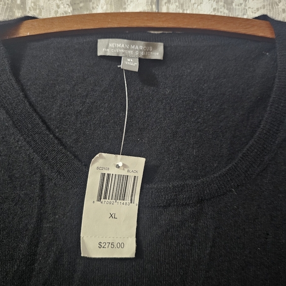 Neimen Marcus Cashmere Sweater - Picture 2 of 5